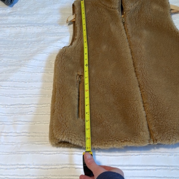 EUC j crew faux fur excursion vest size small - Picture 7 of 11